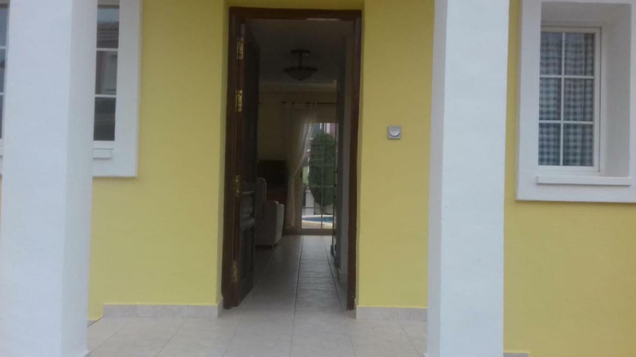 Nita Villa Altaona Golf Mosa Turquesa Banos y Mendigo Bagian luar foto